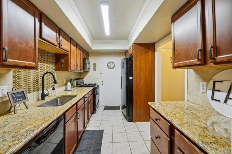 Image for property 6851 Roswell Road L-2, Sandy Springs, GA 30328