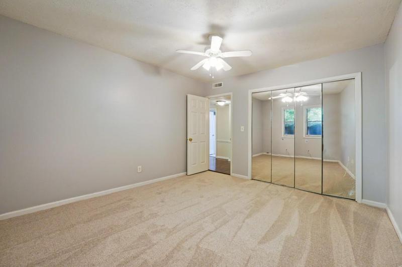 Image for property 6851 Roswell Road L-2, Sandy Springs, GA 30328