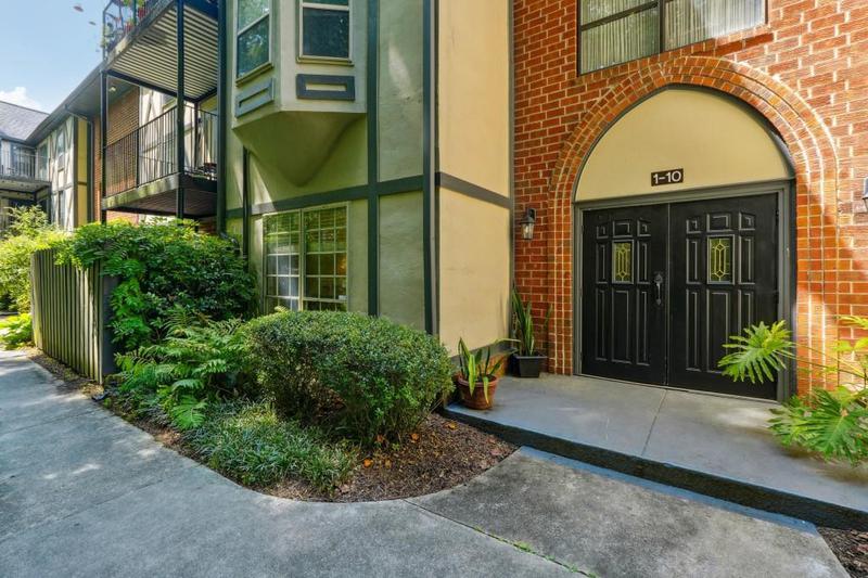 Image for property 6851 Roswell Road L-2, Sandy Springs, GA 30328