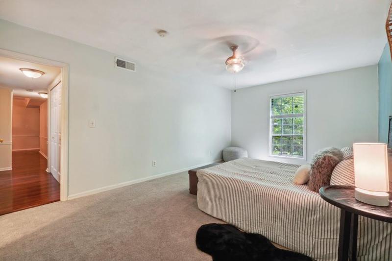 Image for property 6851 Roswell Road L-2, Sandy Springs, GA 30328