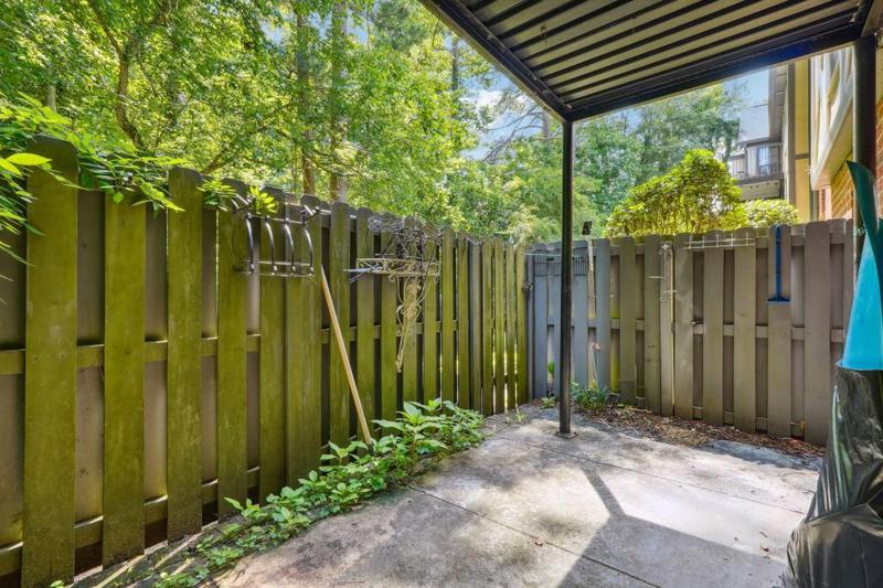 Image for property 6851 Roswell Road L-2, Sandy Springs, GA 30328