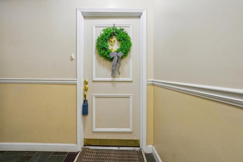 Image for property 6851 Roswell Road L-2, Sandy Springs, GA 30328