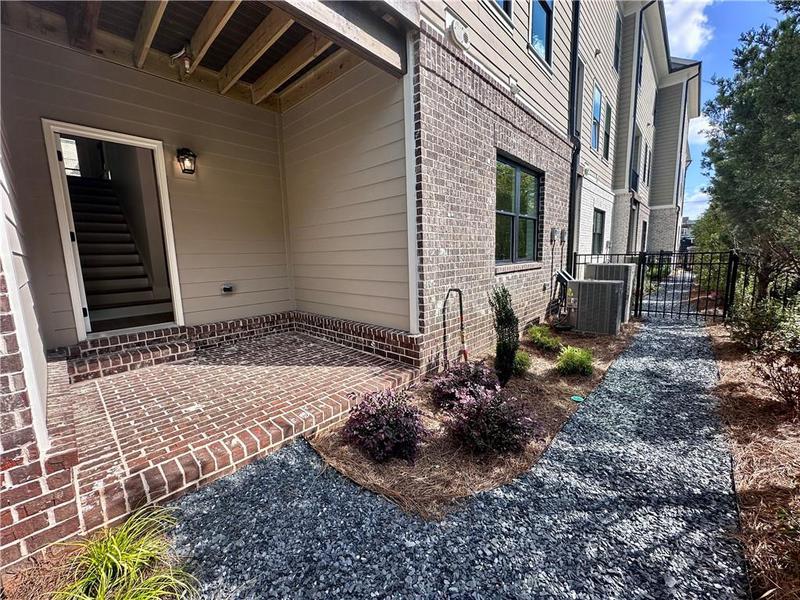 Image for property 265 Briscoe Way 4, Alpharetta, GA 30009
