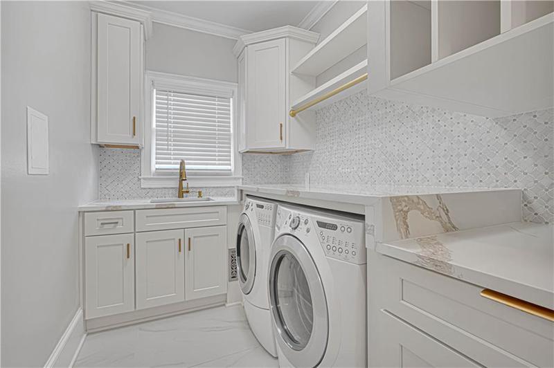 Image for property 8120 Turnberry Way, Duluth, GA 30097