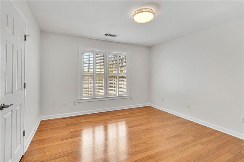Image for property 8120 Turnberry Way, Duluth, GA 30097