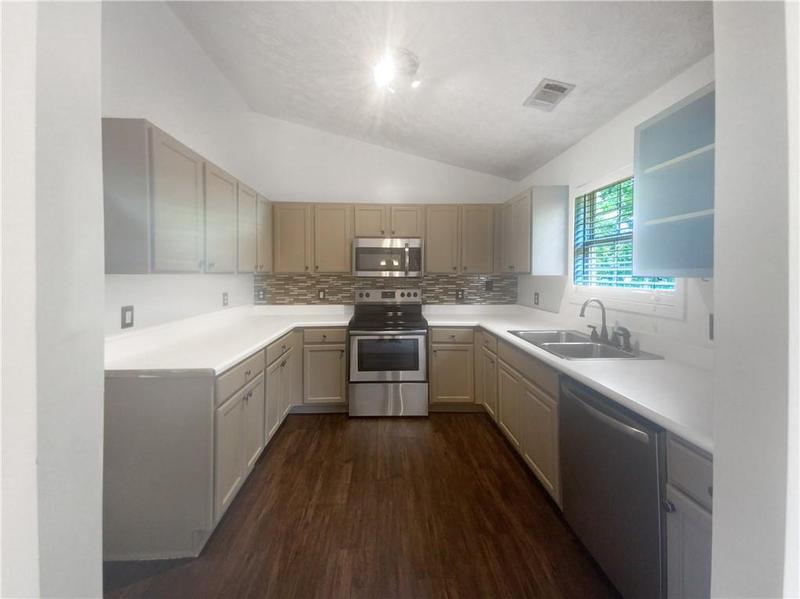 Image for property 3232 River Run Trail, Decatur, GA 30034