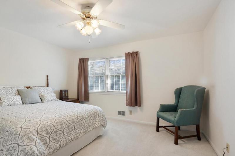 Image for property 2374 Farmstead Circle, Smyrna, GA 30080