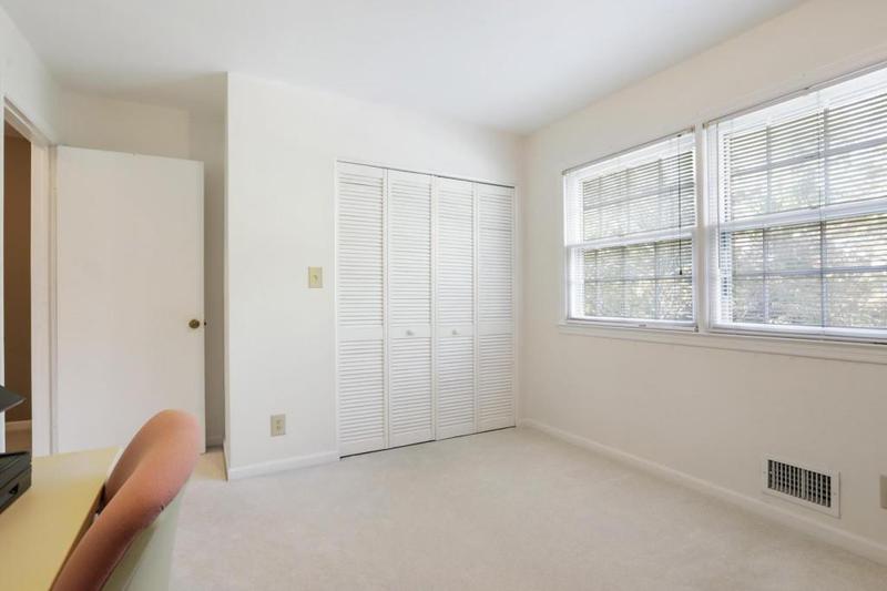 Image for property 2374 Farmstead Circle, Smyrna, GA 30080