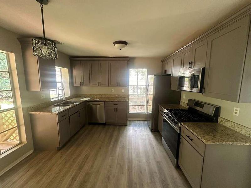 Image for property 435 Ridgedale Way, Lawrenceville, GA 30044