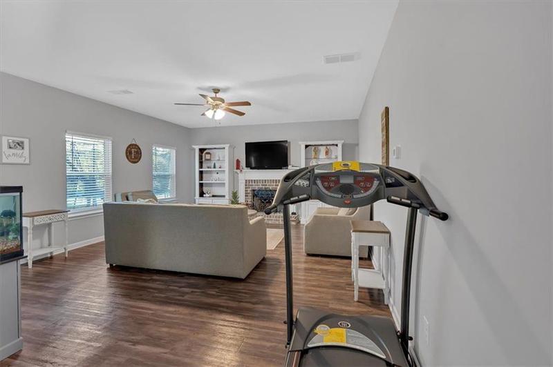 Image for property 10 SPRINGMONT Drive, Cartersville, GA 30120