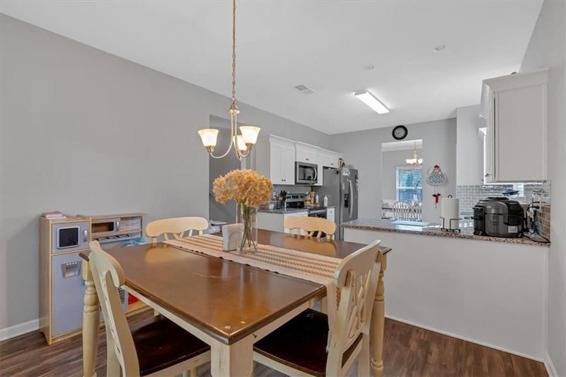 Image for property 10 SPRINGMONT Drive, Cartersville, GA 30120