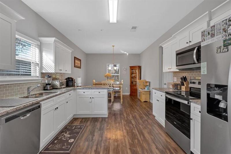 Image for property 10 SPRINGMONT Drive, Cartersville, GA 30120