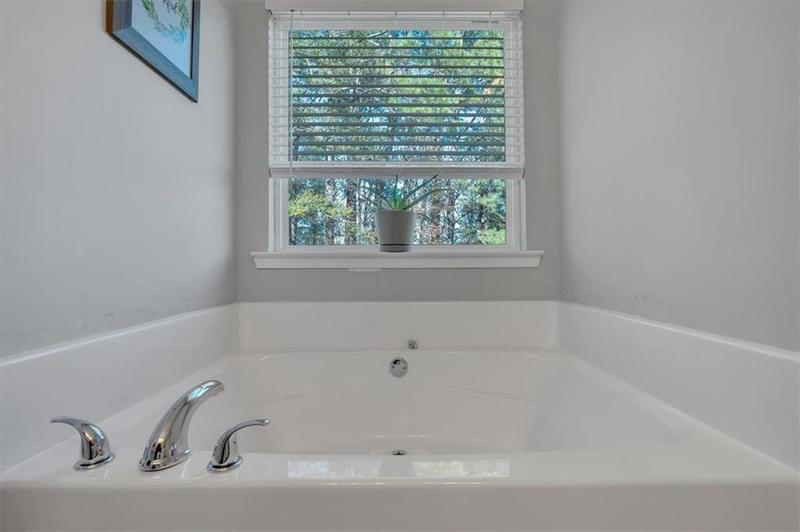 Image for property 10 SPRINGMONT Drive, Cartersville, GA 30120