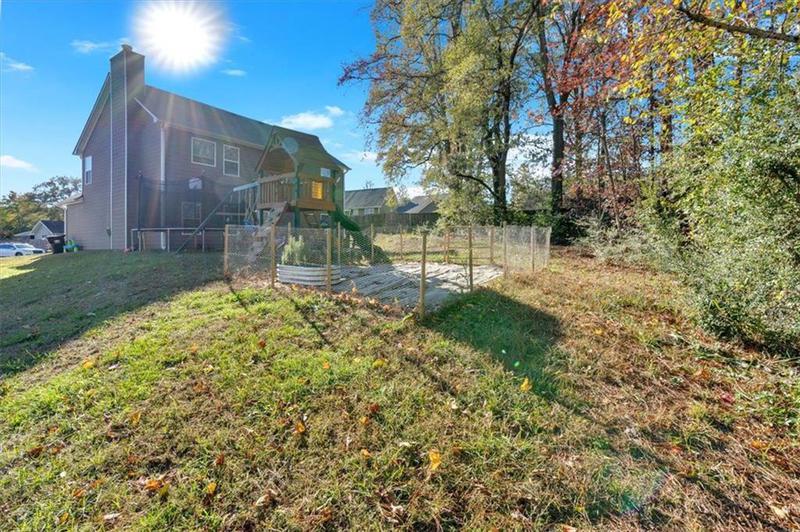 Image for property 10 SPRINGMONT Drive, Cartersville, GA 30120