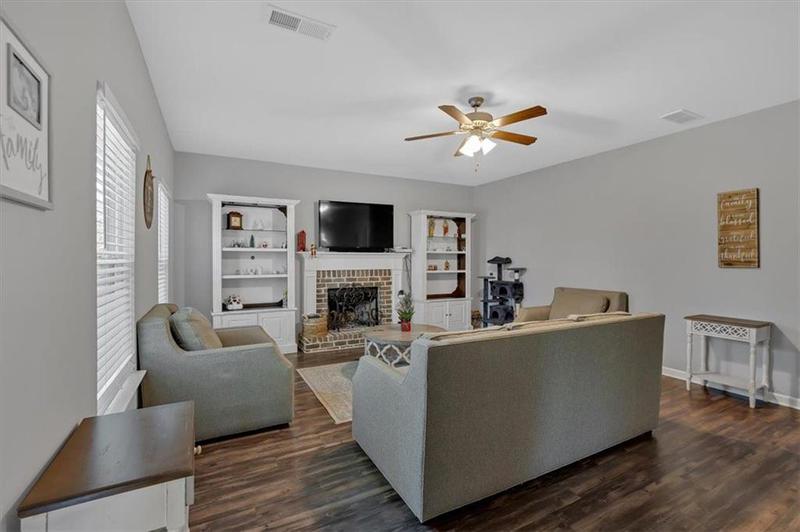 Image for property 10 SPRINGMONT Drive, Cartersville, GA 30120