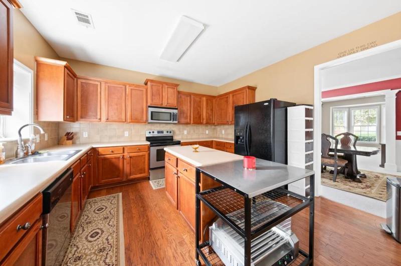 Image for property 107 Coastal Court, Byron, GA 31008