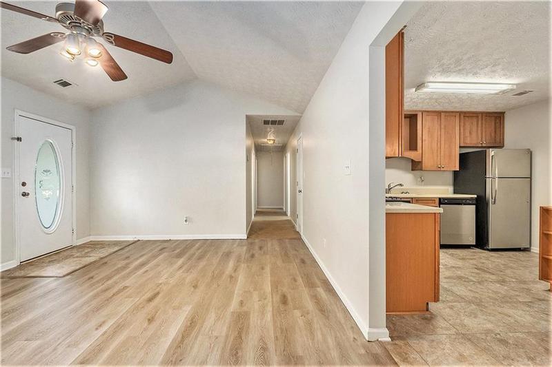 Image for property 124 Floresta Drive, Mcdonough, GA 30252