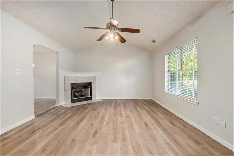 Image for property 124 Floresta Drive, Mcdonough, GA 30252