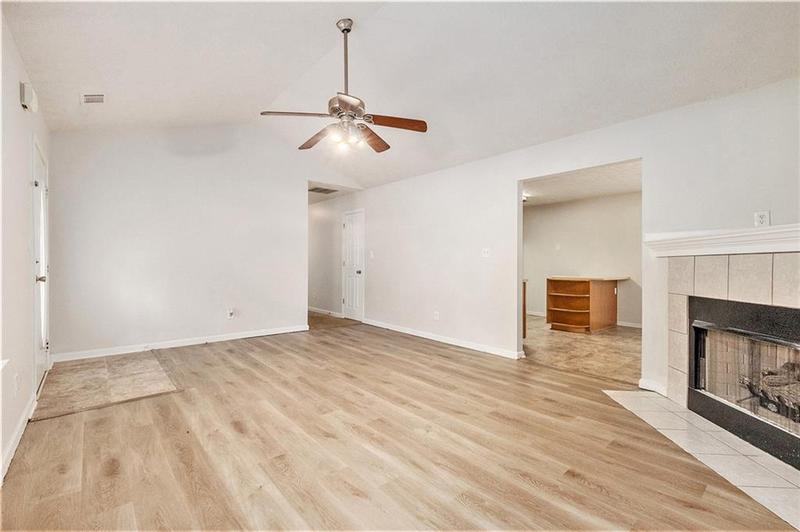Image for property 124 Floresta Drive, Mcdonough, GA 30252