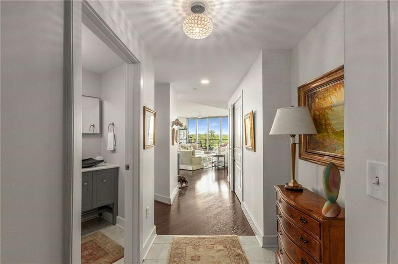 Image for property 700 Park Regency Place 1407, Atlanta, GA 30326