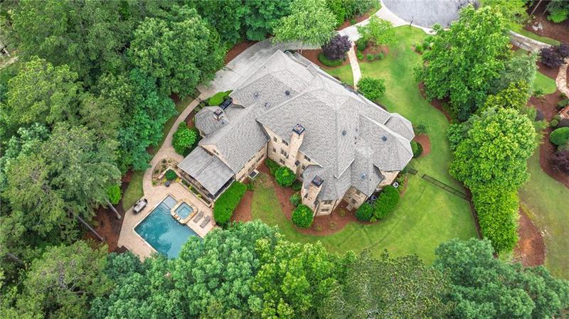 Image for property 816 Blackfoot Trail, Suwanee, GA 30024