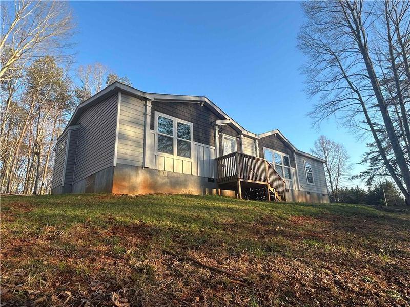 Image for property 1672 Grindle Bridge Rd, Dahlonega, GA 30533