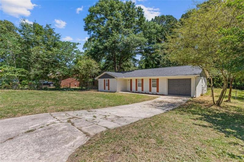 Image for property 74 Green Valley Drive, Riverdale, GA 30274