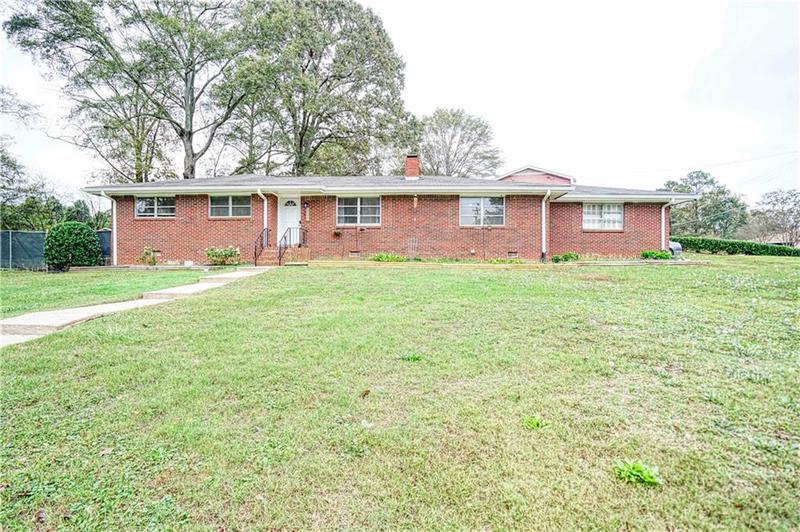 Image for property 680 Sherwood Drive, Jonesboro, GA 30236