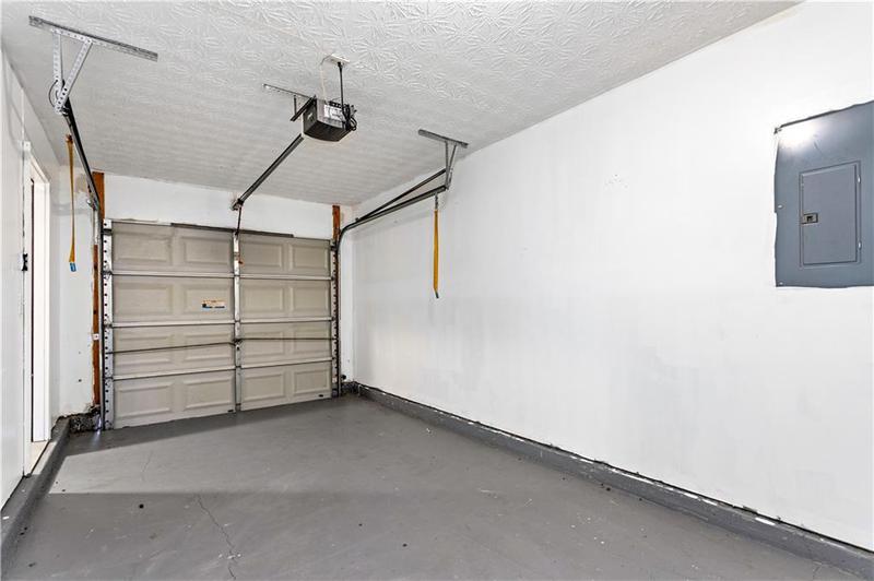 Image for property 3515 Sable Glen Lane, Atlanta, GA 30349