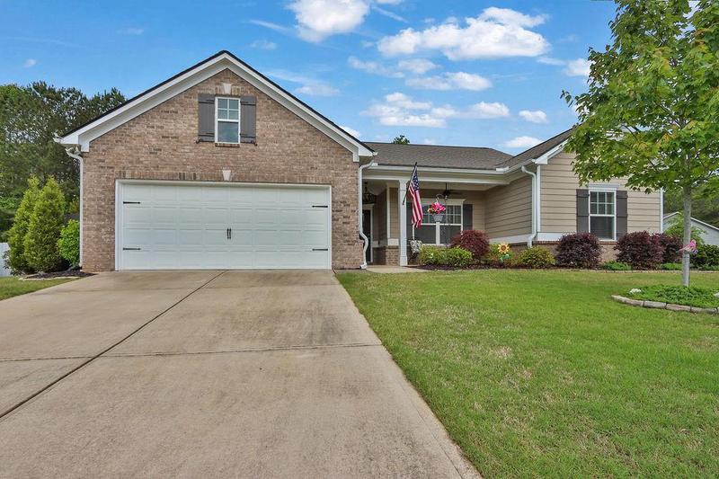 Image for property 174 Crown Pointe Drive, Dawsonville, GA 30534