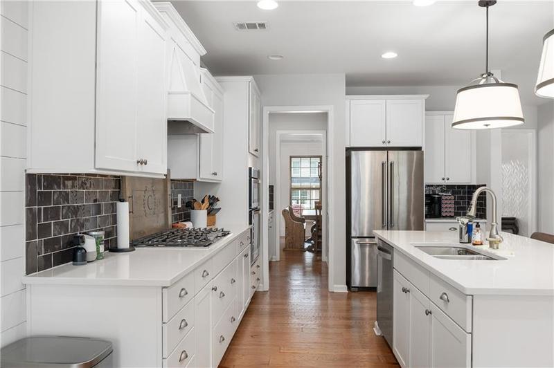 Image for property 800 Ivy Crest Lane, Canton, GA 30115