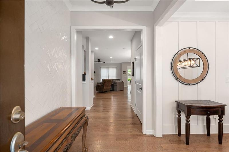 Image for property 800 Ivy Crest Lane, Canton, GA 30115