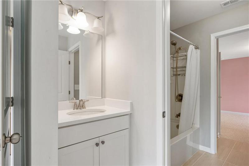 Image for property 800 Ivy Crest Lane, Canton, GA 30115