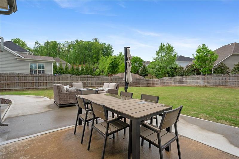 Image for property 800 Ivy Crest Lane, Canton, GA 30115