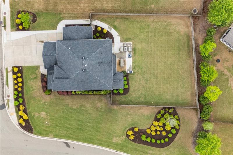 Image for property 800 Ivy Crest Lane, Canton, GA 30115