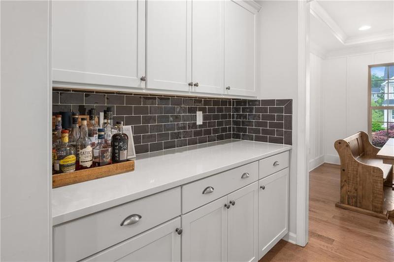 Image for property 800 Ivy Crest Lane, Canton, GA 30115