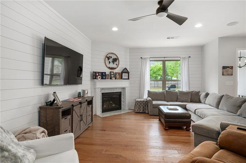 Image for property 800 Ivy Crest Lane, Canton, GA 30115