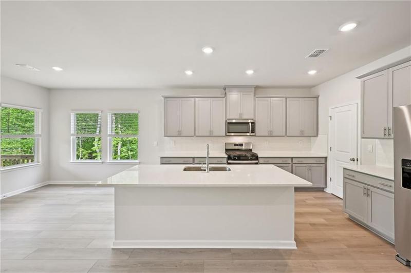 Image for property 33 Sequoia Lane, Dawsonville, GA 30534