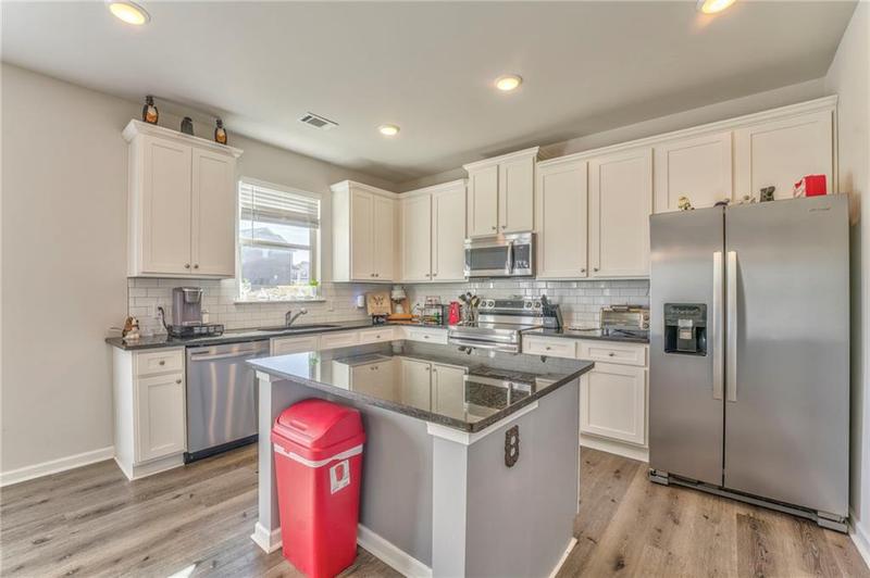 Image for property 105 Mcentyre Court, Calhoun, GA 30701