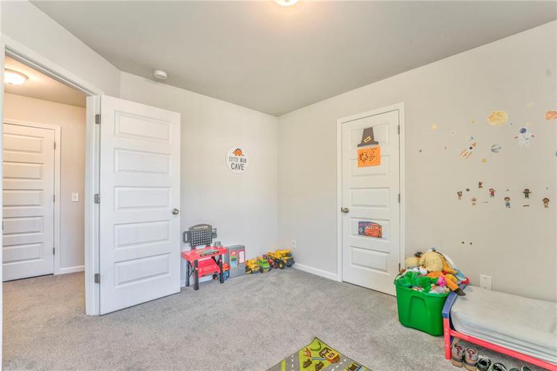 Image for property 105 Mcentyre Court, Calhoun, GA 30701