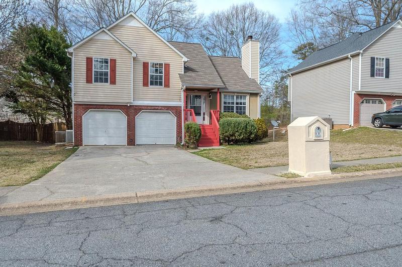 Image for property 4096 Mistymorn Lane, Powder Springs, GA 30127