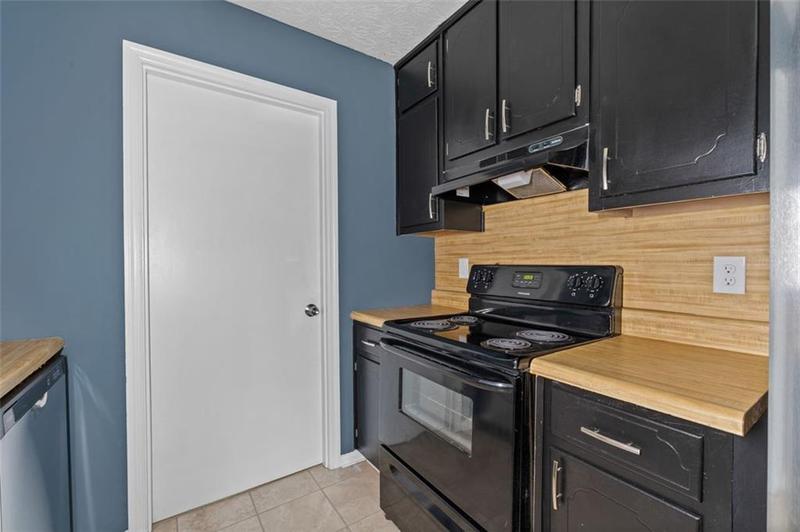 Image for property 10100 CLEARVIEW Drive, Covington, GA 30014