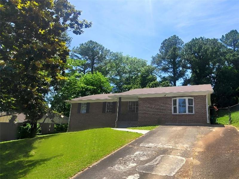 Image for property 2105 Royal Fox Way, Decatur, GA 30032