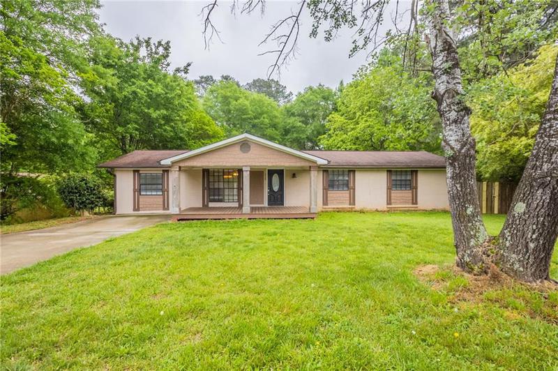 Image for property 110 Valley View Court, Tyrone, GA 30290