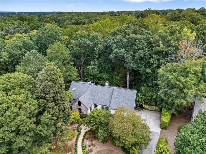 Image for property 425 Overview Drive, Atlanta, GA 30327