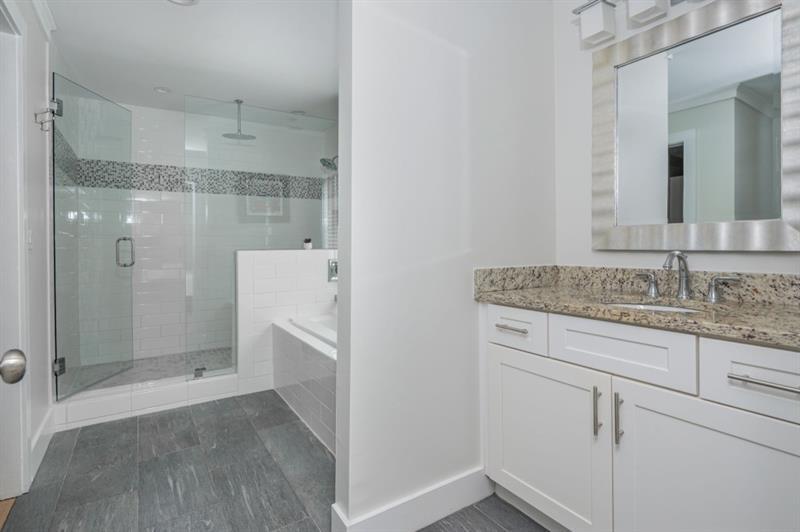 Image for property 176 Olympic Pl, Decatur, GA 30030