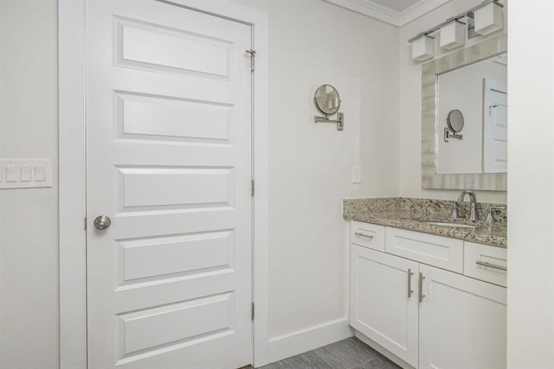 Image for property 176 Olympic Pl, Decatur, GA 30030