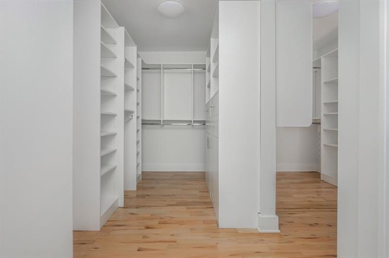 Image for property 176 Olympic Pl, Decatur, GA 30030