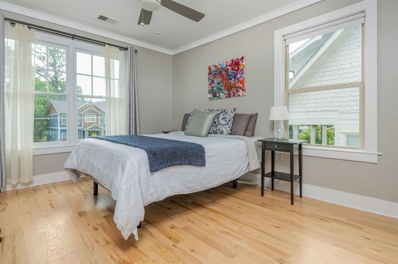 Image for property 176 Olympic Pl, Decatur, GA 30030