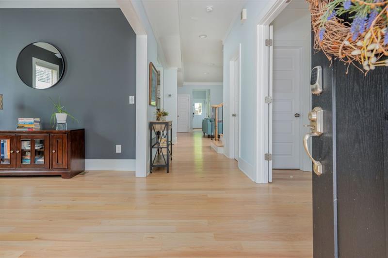 Image for property 176 Olympic Pl, Decatur, GA 30030